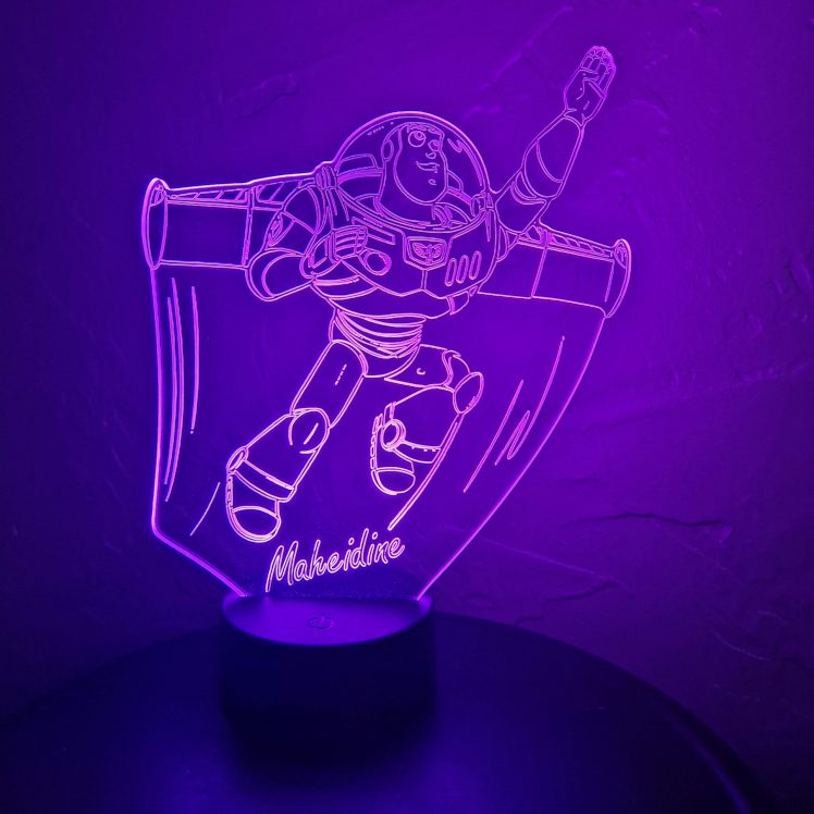 Veilleuse et lampe torche Buzz L'éclair - Toy Story - 12 cm  Veilleuse et lampe  torche sur Veilleuses et luminaires pour enfant sur Déco de Héros